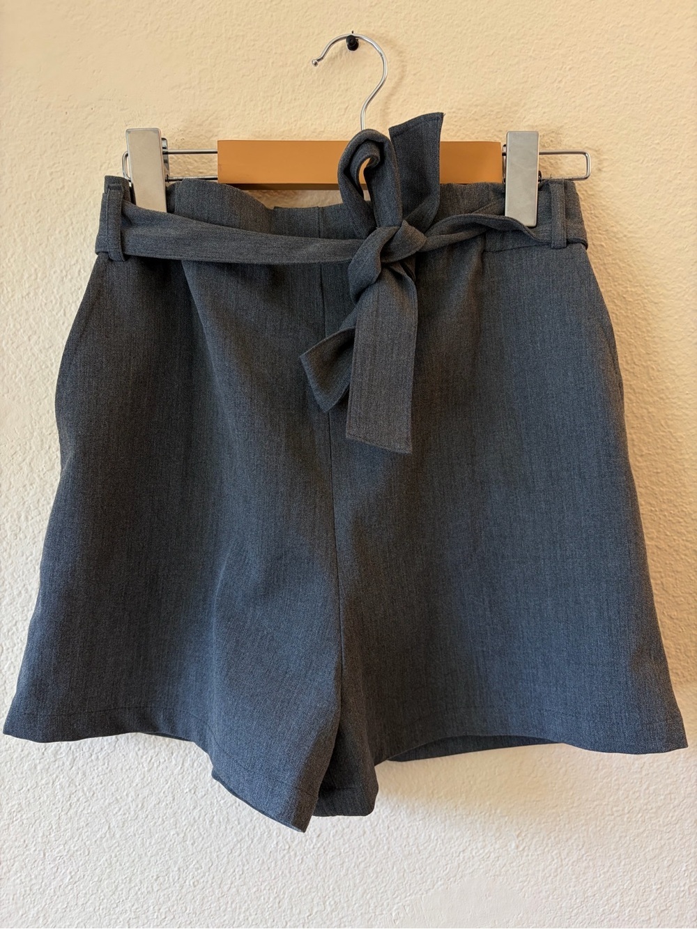 Pull & Bear Grey Paperbag Tie Waist Shorts High Rise Tailored Casual Summer - Picture 3 of 8